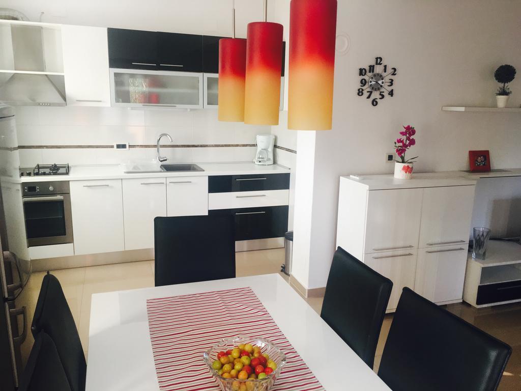 Apartment Leonardo บีโอกราดนาโมรู ภายนอก รูปภาพ