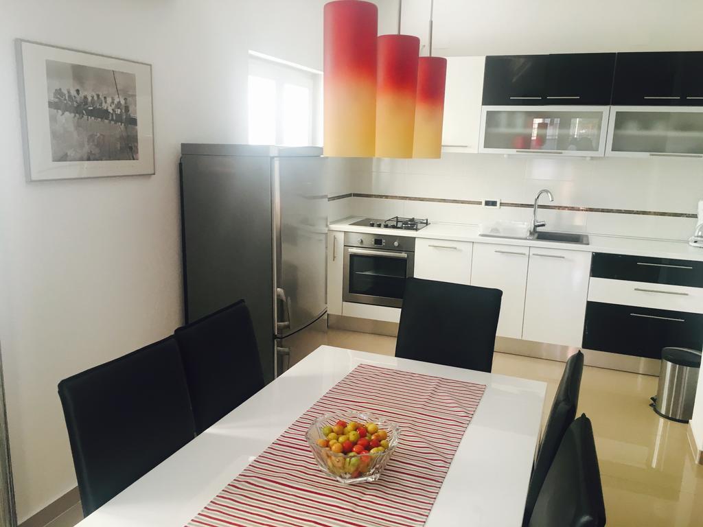 Apartment Leonardo บีโอกราดนาโมรู ภายนอก รูปภาพ