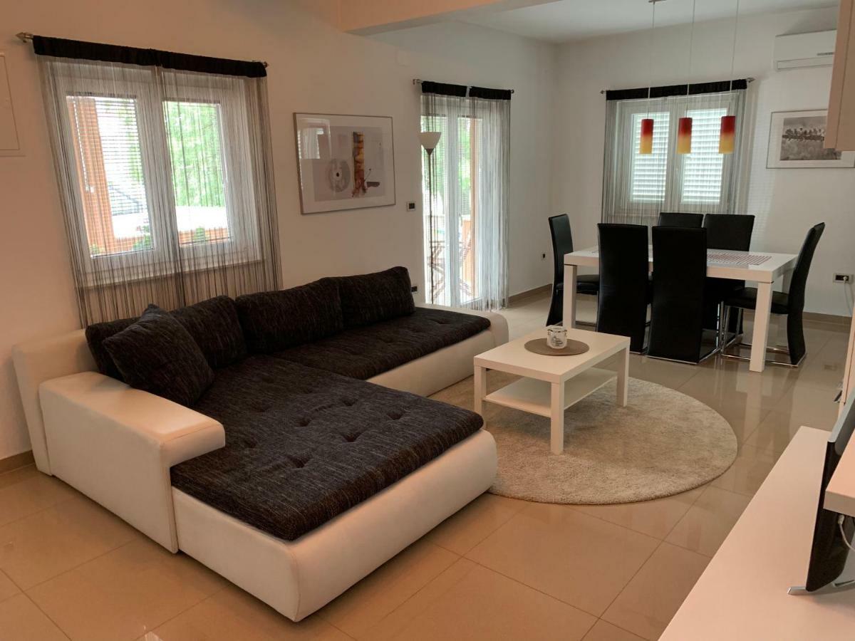 Apartment Leonardo บีโอกราดนาโมรู ภายนอก รูปภาพ